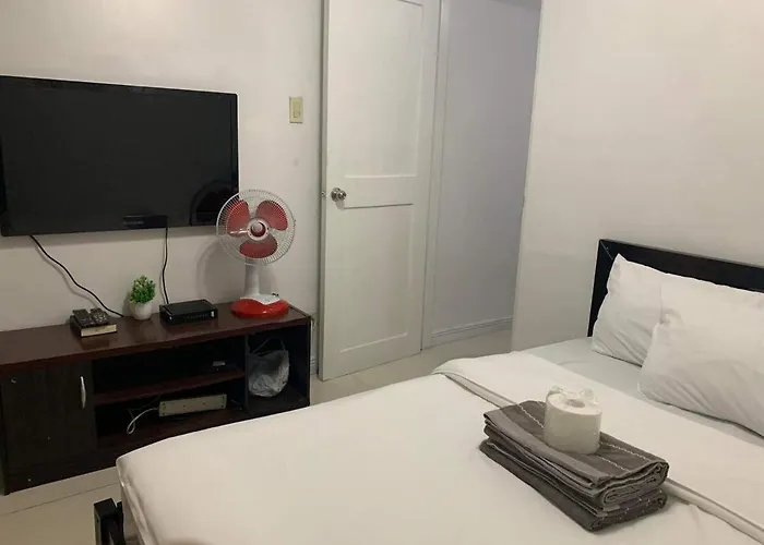 Apartamento Birch Tower A8 Front Of Robinson Mla Bayfree Pool Manila
